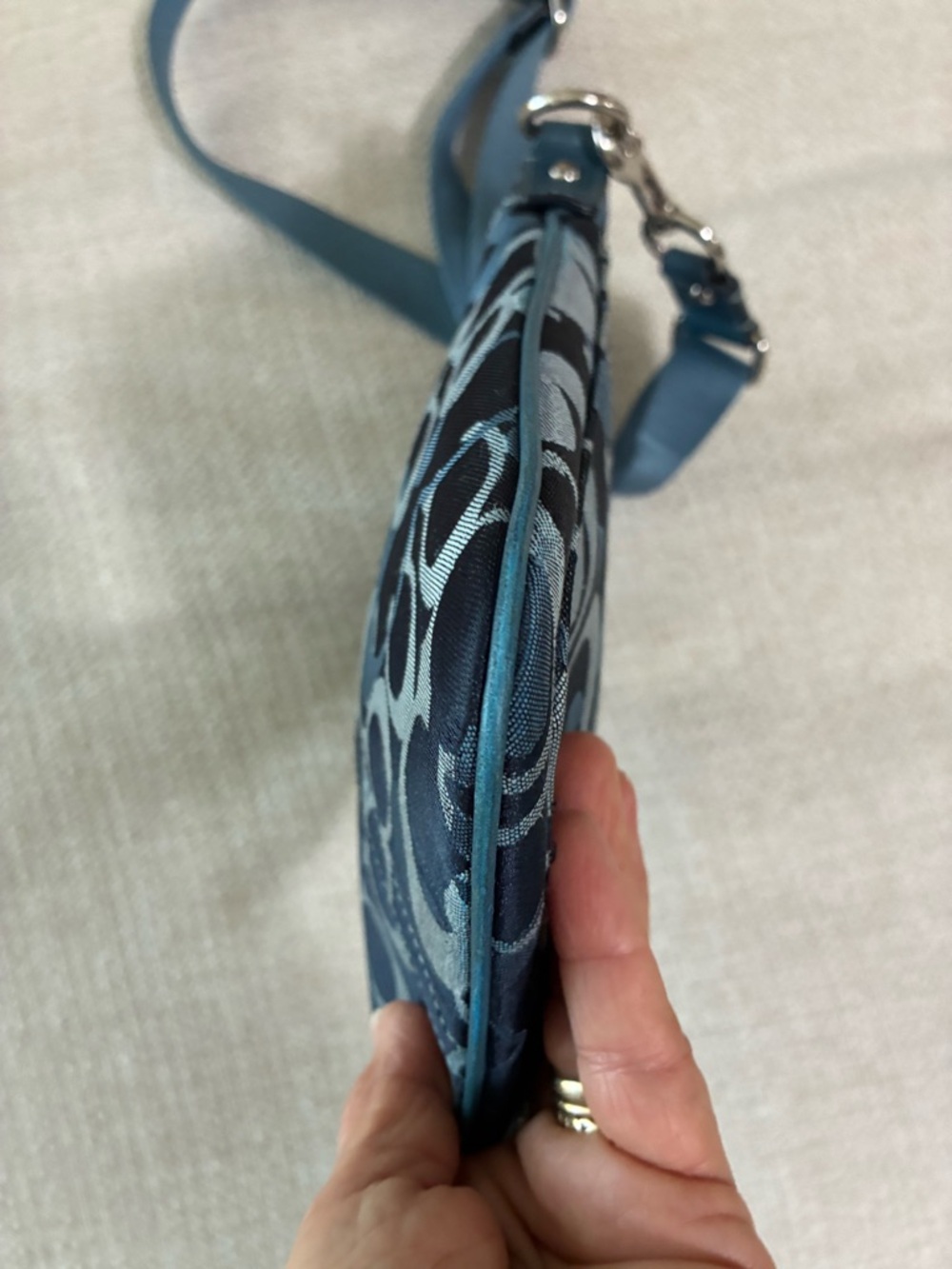 Coach EUC Blue Signature Crossbody  Bag @9”x8” - Picture 9 of 14